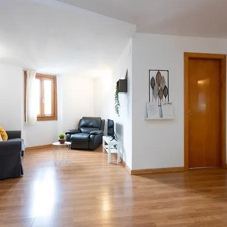 32ara1086 - Newly Refurbished 3br Flat Barcelona