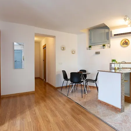 32ara1086 - Newly Refurbished 3br Flat *