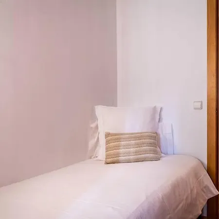 Apartament 32ara1086 - 3 Bedrooms Barcelona