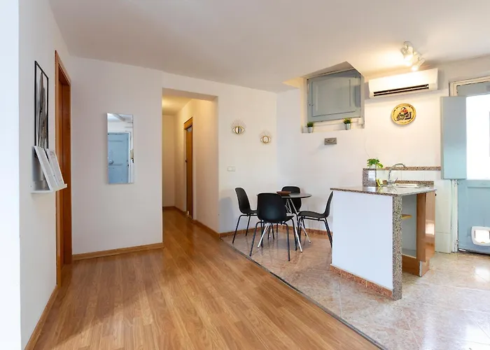 32ara1086 - Newly Refurbished 3br Flat *