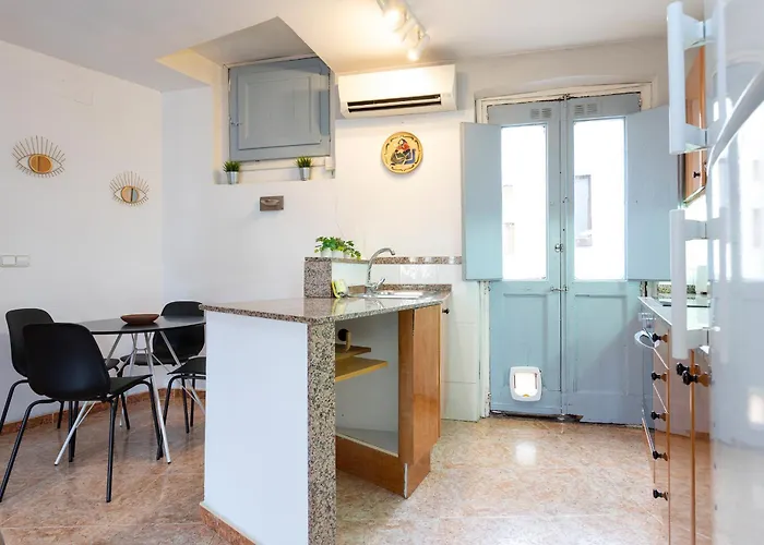 32ara1086 - Newly Refurbished 3br Flat